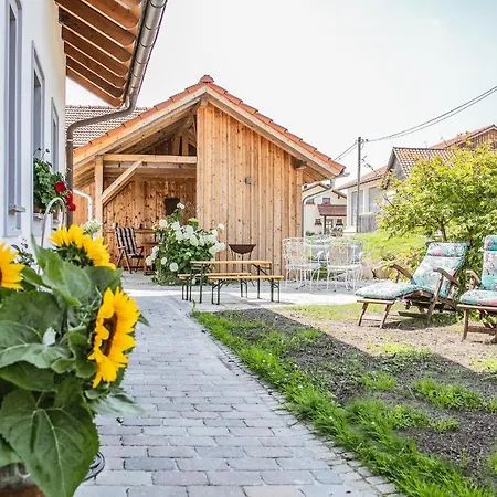 Naderhirn - Bauernhof Apartmán *